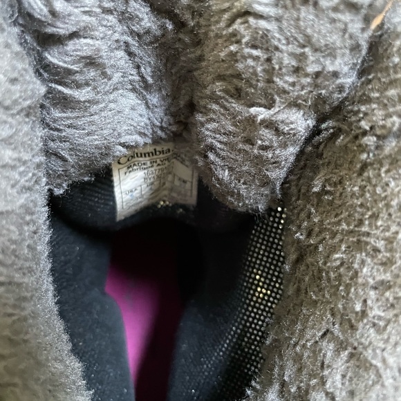 Columbia Omni-Heat Waterproof Winter Boots - Size 5 (Kids) - Picture 6 of 7